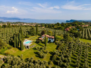 PODERI LA ROCCHETTA Luxury Villa on the Hills of Lake Garda San Felice Del Benaco